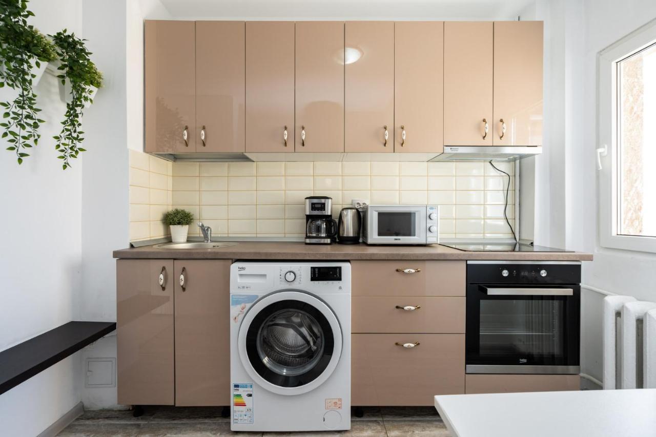Central Apartment Tower ブカレスト エクステリア 写真