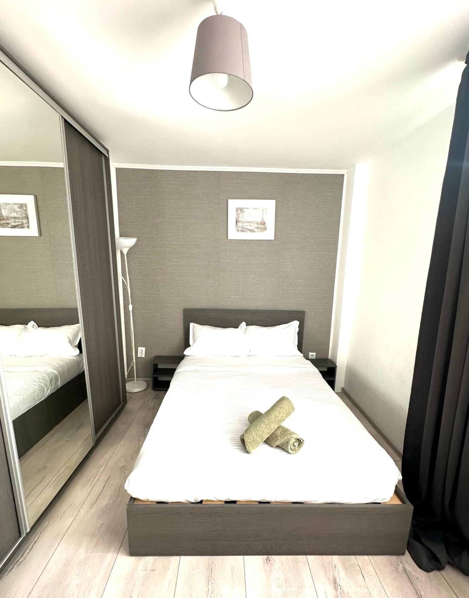Central Apartment Tower ブカレスト エクステリア 写真